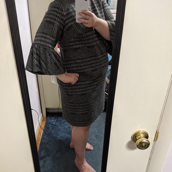 Calvin Klein Plus Size Plaid Bell-Sleeve Dress - Picture 12 of 13